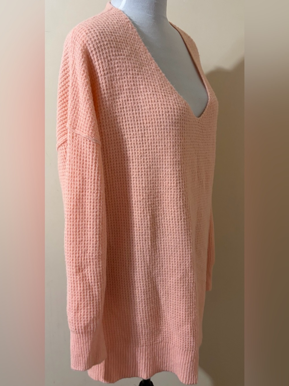 • Free People C.O.M.F.Y. Waffle Knit Tunic V-Neck Oversized Sweater sherbert M-L - Picture 3 of 6